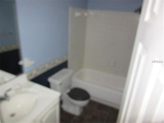 4th image of 776 100th Ave N APT 202