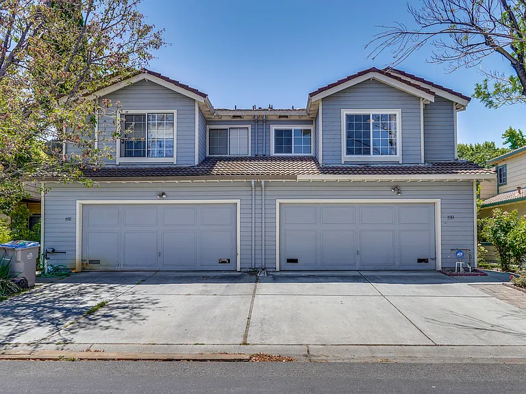 1583 Timber Creek Dr — Photo 1