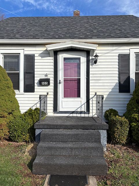 Welcome to 905 S. Center Street in Grove City, PA!