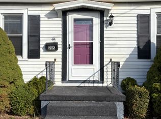 905 S Center St, Grove City, PA