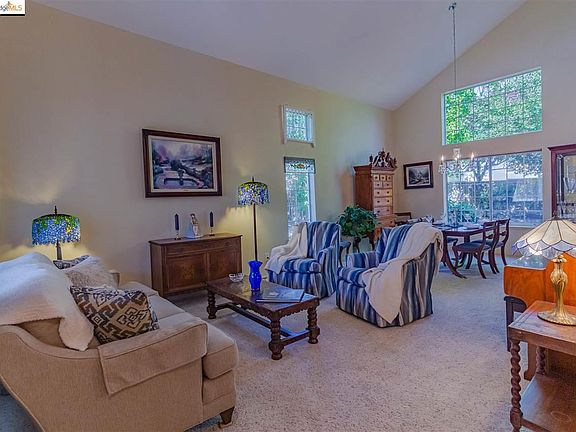 5th image of 613 Twining Ct