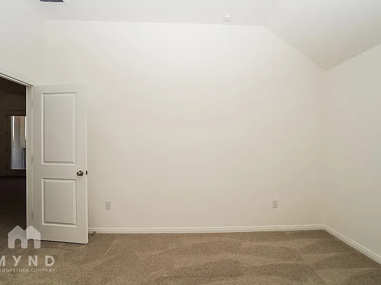 17705 Chamoix Dr — Photo 22