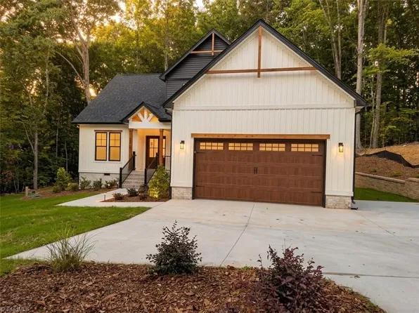 210 Birchwood Ln, Mocksville, NC 27028