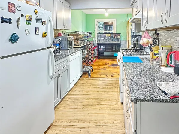 75 New Holland Village, Nanuet, NY 10954