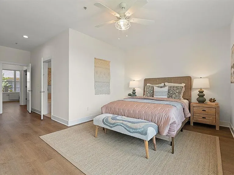 2030 N Pacific Ave #329 — Photo 1