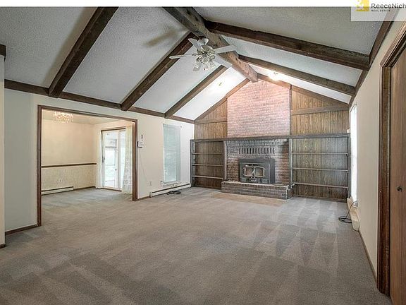 5th image of 302 S Howard St