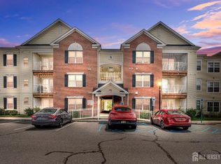 914 Cedar Ct, New Brunswick, NJ 08901