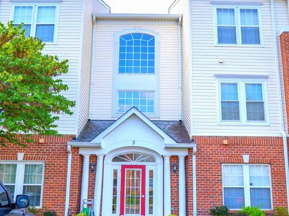 5 Powder Farm Ct, Perry Hall, MD 21128