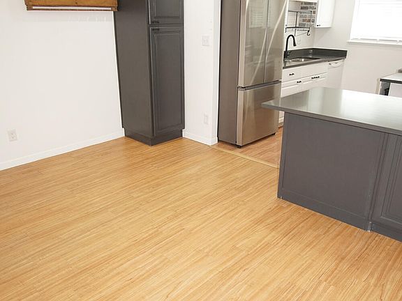 5th image of 6804 Escondido Dr APT B
