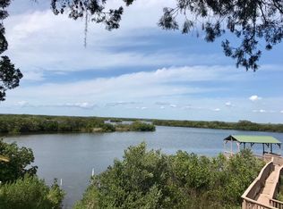 595 N Lake Cir, Crystal River, FL 34429