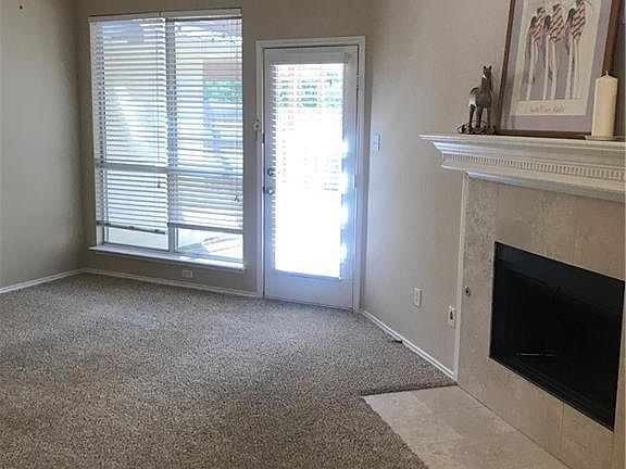 3rd image of 813 Parker Dr