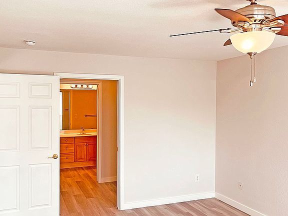 4th image of 90 Athol Ave #1D