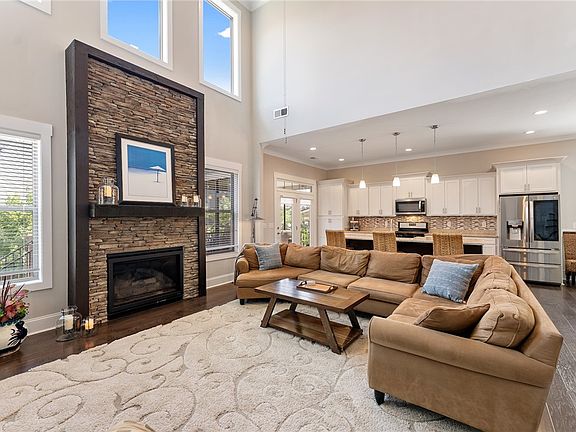 2nd image of 104 Bold Slope Dr