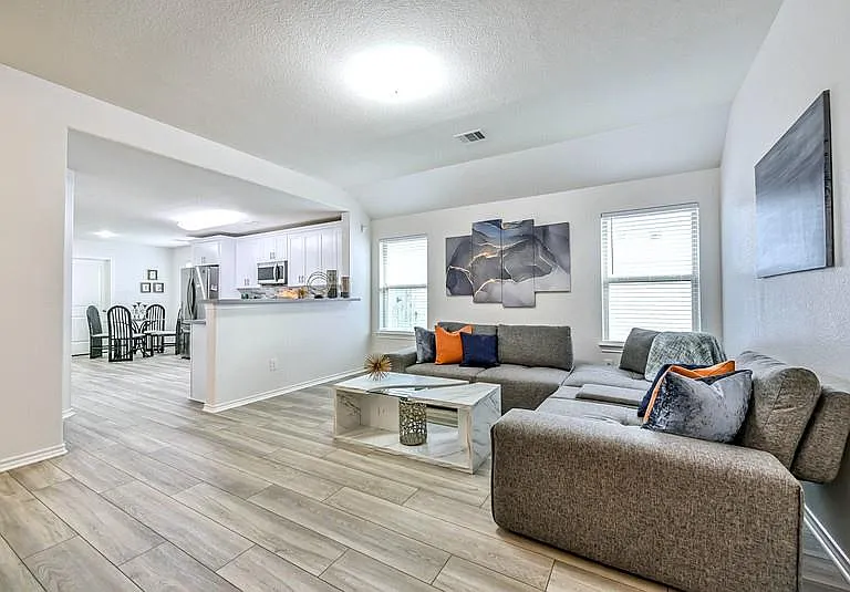 13706 Corken Way Ct — Photo 4