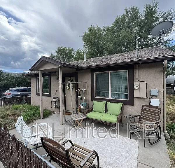 523 E Franklin Ave — Photo 2