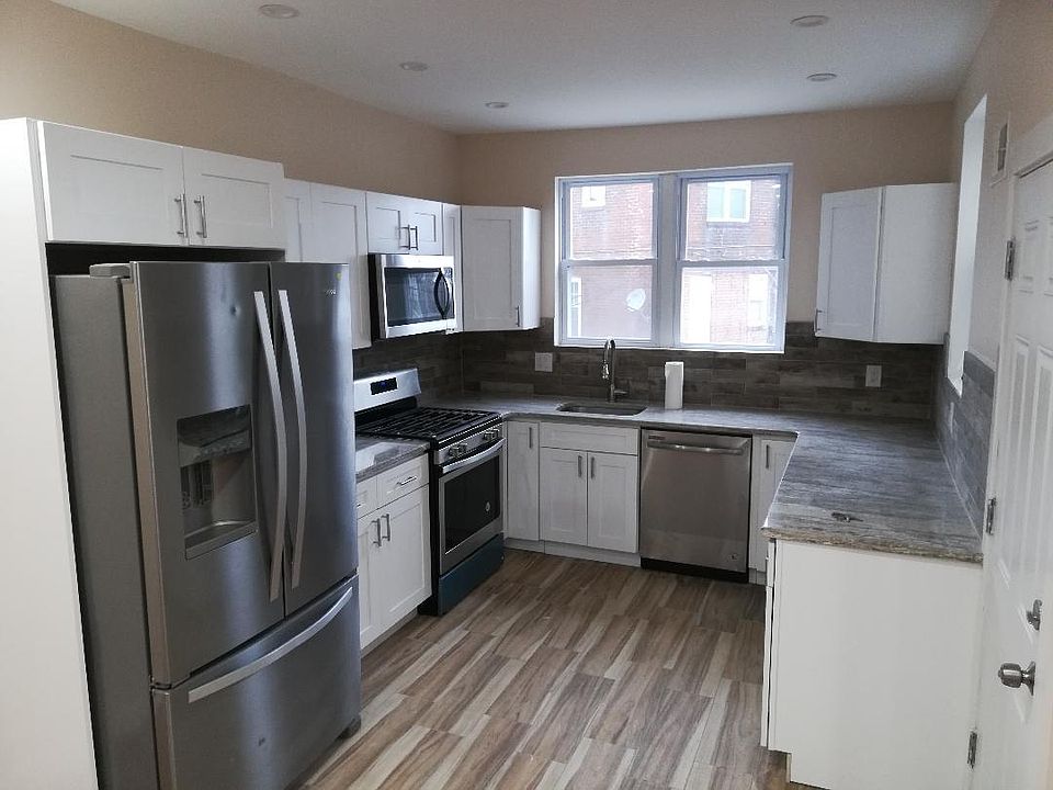 1st image of 615 E Wyoming Ave