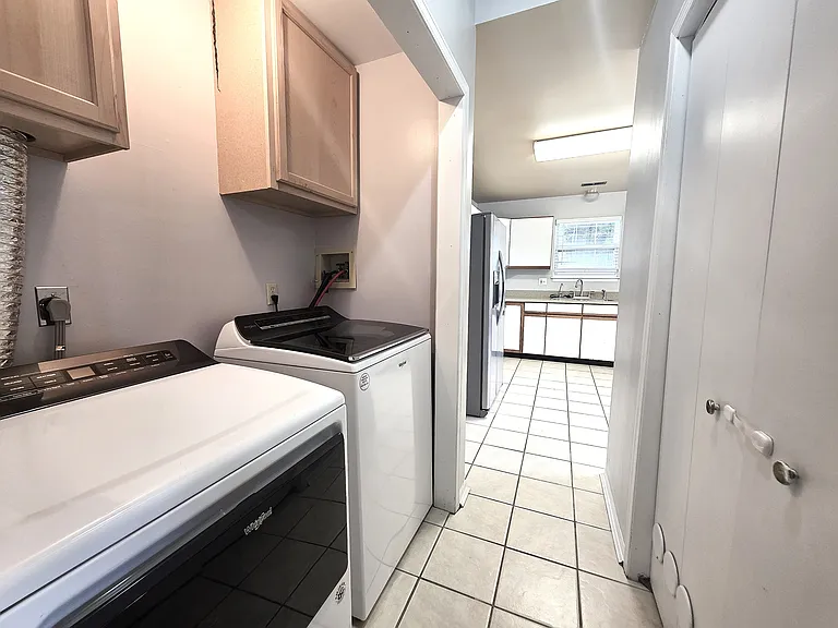 324 Palomino Ln — Photo 9