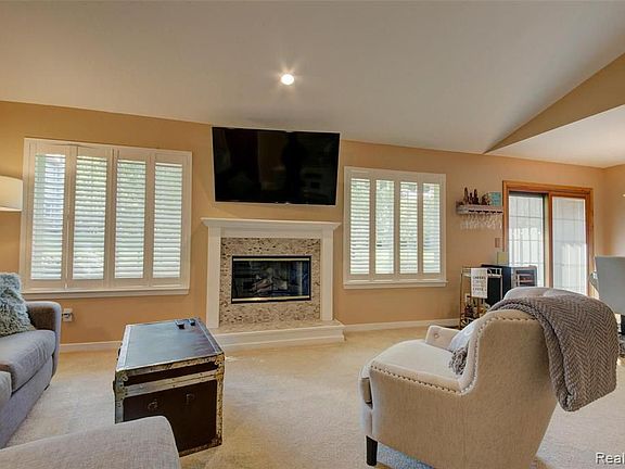 4th image of 610 Winwood Cir
