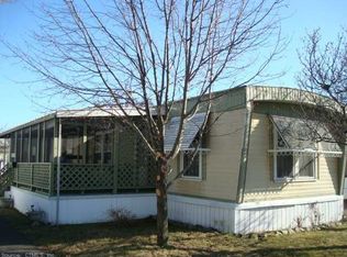 14 Chickasaw Dr, East Hartford, CT 06118