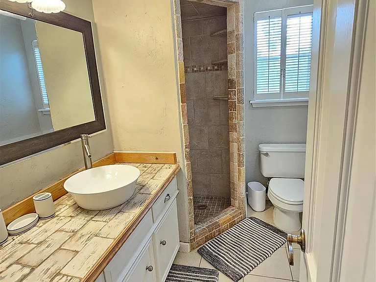 17911 Beaver Creek Dr — Photo 22