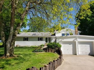 713 N Park Dr, Albion, IN 46701