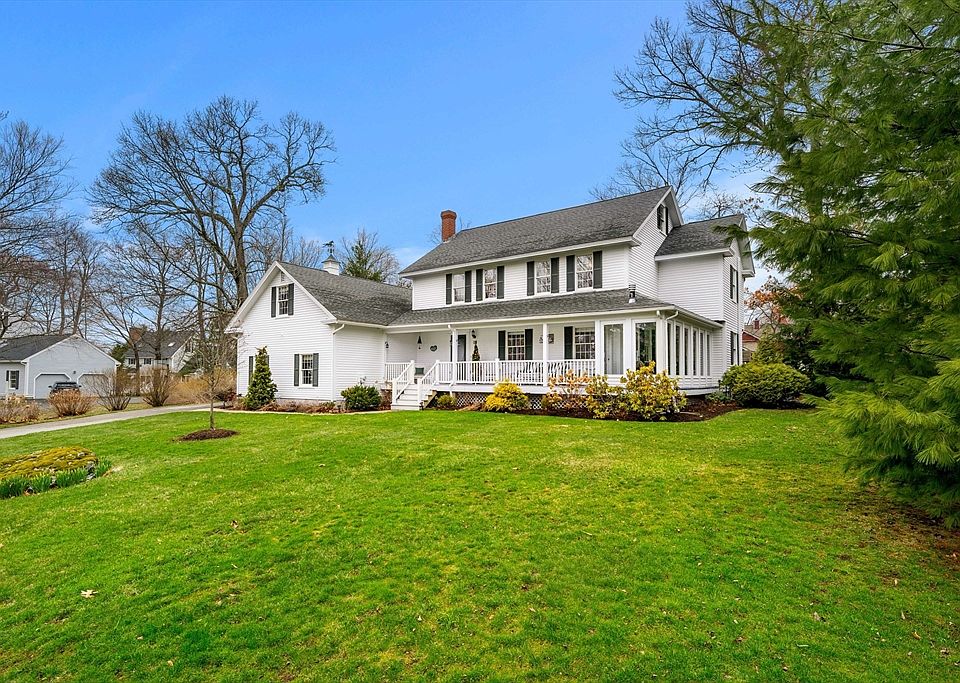 1st image of 21 Windward Dr