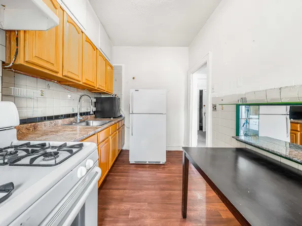 30-77 42nd Street image 9 of 27