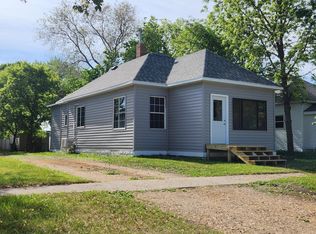 610 3rd St SE, Watertown, SD 57201