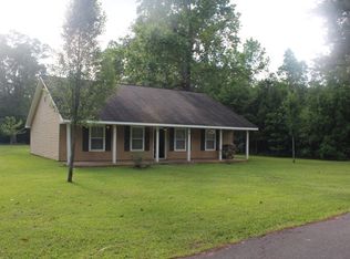 2113 S McGeehee Ln, Picayune, MS 39466