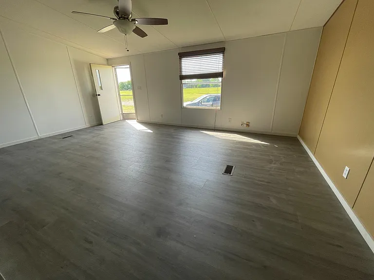 7298 N FM 148 — Photo 23