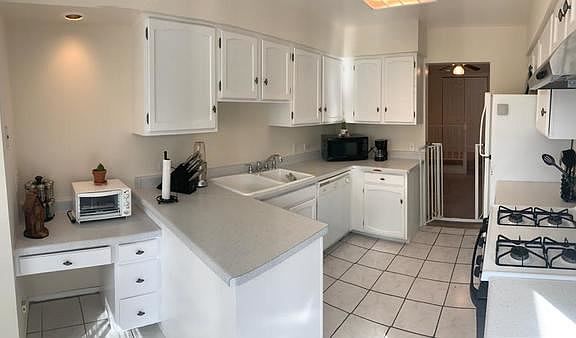 5th image of 225 Southwick Ct #225