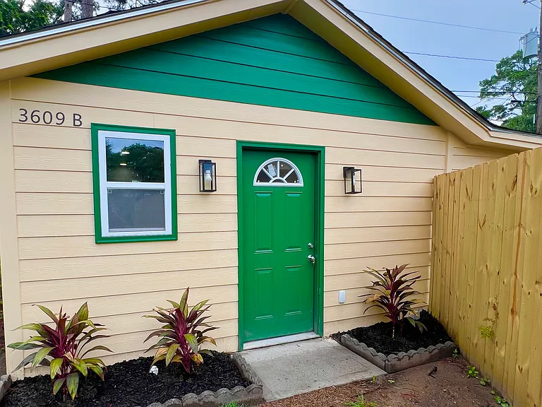 3609 Eastgate Dr #B — Photo 1