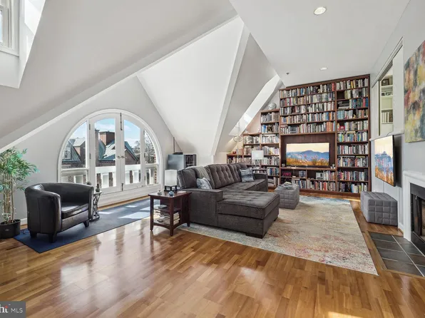 125 N Lee St #Dh503, Alexandria, VA 22314