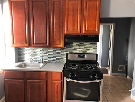 1st image of 371 Nye Ave #3B