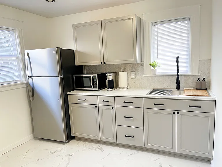 2129 Sunset Ave #2 — Photo 1