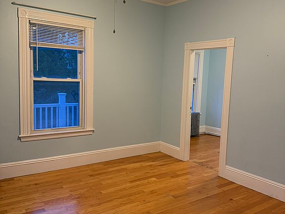 2nd image of 35 Beach St #2