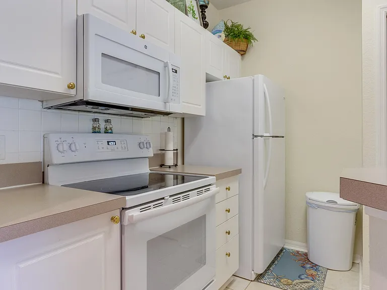 5122 Northridge Rd #108 — Photo 12