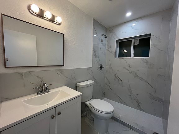 4th image of 1969 N Glades Dr #3