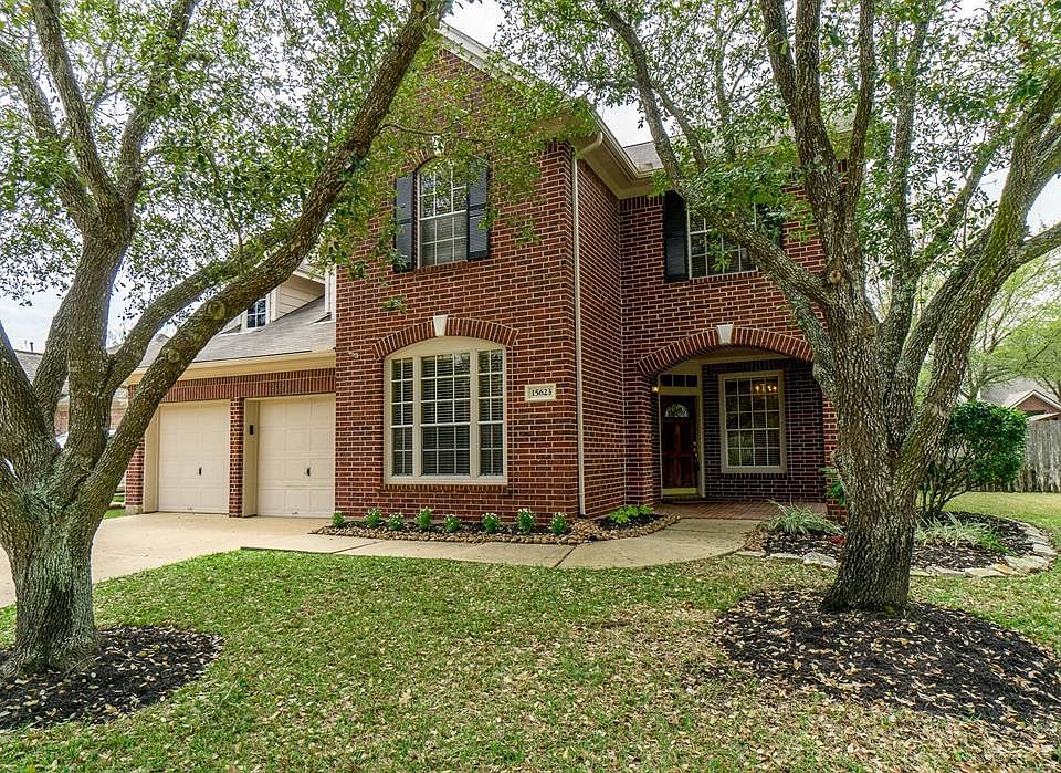 Charming 2-story Village Builder home located on a quiet cul-de-sac street with mature trees, in the master planned community of Fairfield!