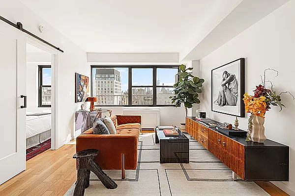 1st image of 7 E 14th St APT 21P