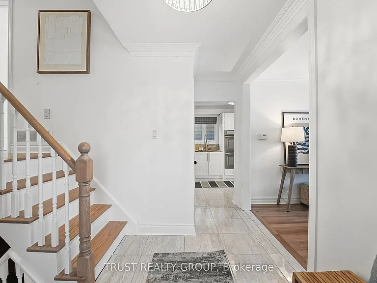 9 Del Ria Dr — Photo 9