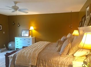 127 Sunrise Dr, Gloversville, NY 12078