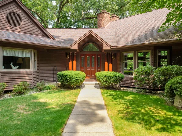 6738 N Sprinkle Rd, Kalamazoo, MI 49004