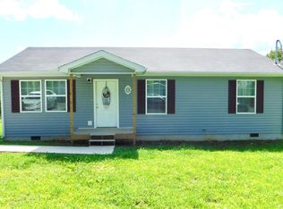250 W Cedar Grove Rd, Irvine, KY 40336