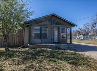 807 W Hullum St, Breckenridge, TX 76424