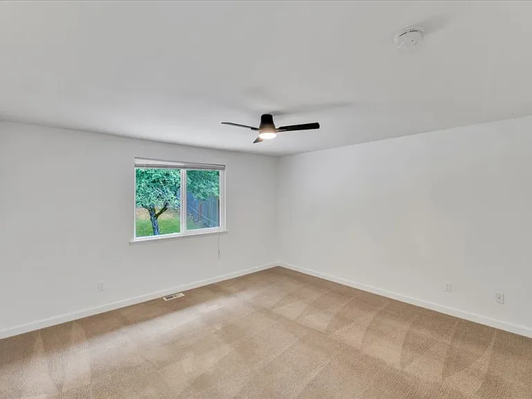 22734 SE 264th Pl — Photo 24