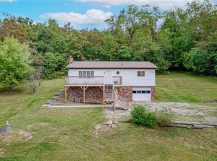 348 Skyline Dr, Smithton, PA 15479