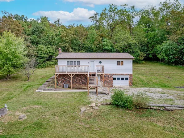 348 Skyline Dr, Smithton, PA 15479
