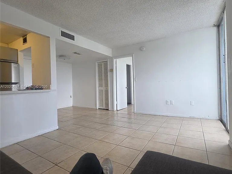 5050 NW 7th St #610 — Photo 7
