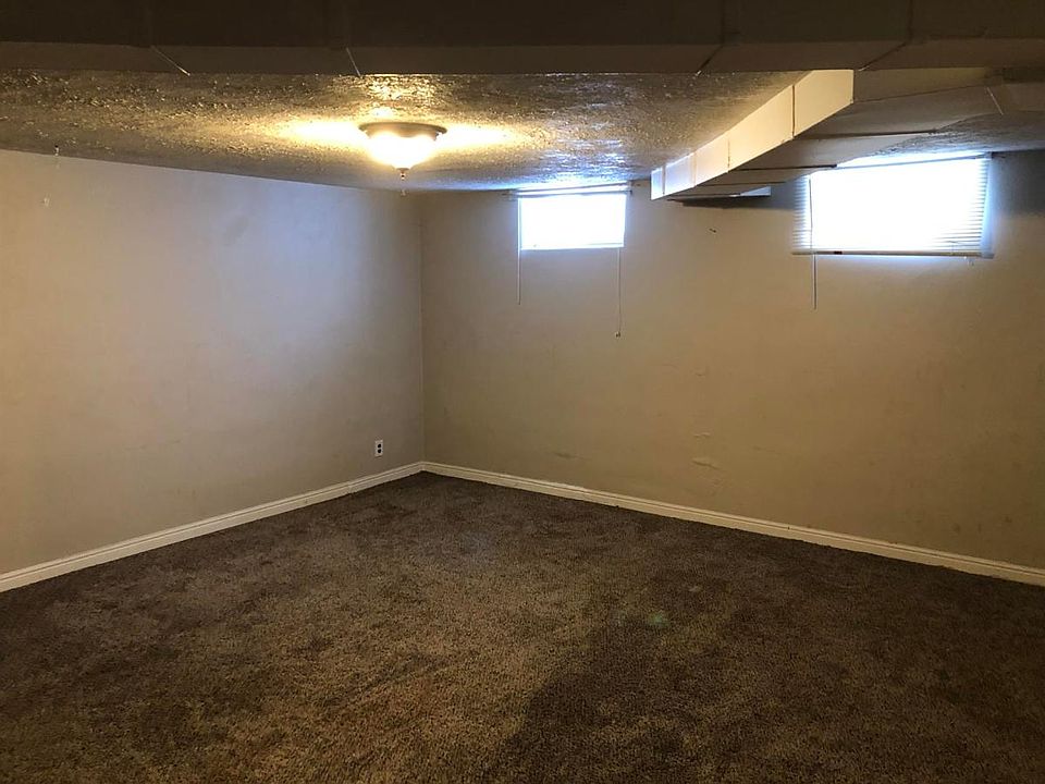 2nd image of 324 1/2 3rd St